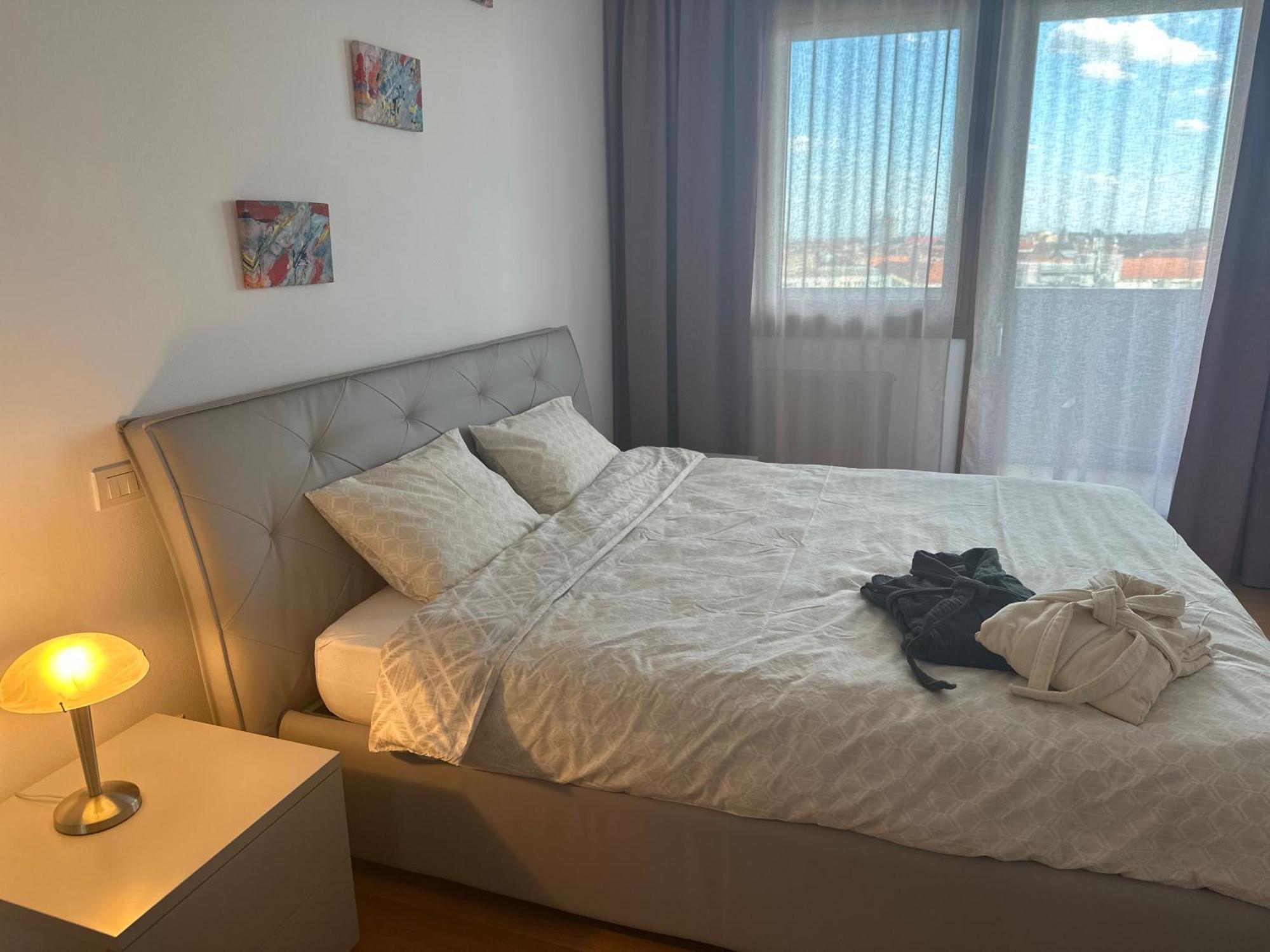 Central Apartment Timisoara Ngoại thất bức ảnh